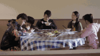 男人 女人 吃面