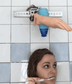 美女  洗头  刷牙  机器手  发明  雷人