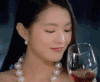 美女 红酒 项链 高雅