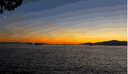 加拿大 天空 河面 波光粼粼 纪录片 阳光 风景 黄昏