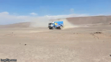 沙漠 desert 开车 飞跃