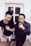 室内 搞笑 逗比 短发