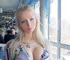 餐厅 大奶妹 漂亮 歪头