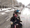 玩的真痛快 搞笑 马路 微笑