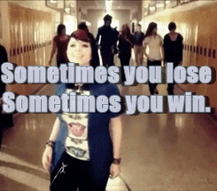 女人 发型 走路 唱歌