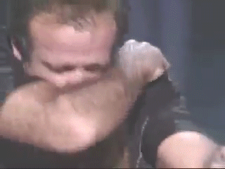 打喷嚏 sneezing