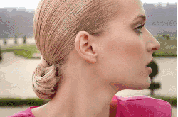 Dior广告 凡尔赛宫系列 秘密花园 美女 转头