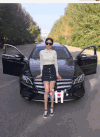 美女 靠在车前 大长腿 身材好