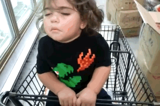 小朋友 逛超市 推车 睡着 瞌睡 购物车