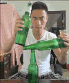 大哥 玩啥呢 啤酒瓶 厉害了
