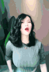卷发 性感 红唇 唱歌