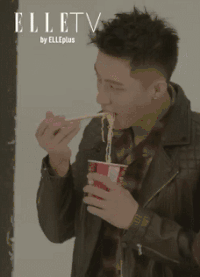 食物 泡面 吃东西 筷子