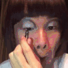 美女 化妆 眼竞争太大了 画眼影