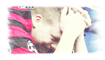 罗伊斯 伤心 足球 运动员 哭泣