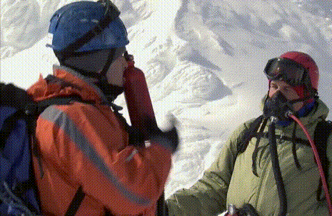 户外探险 热水瓶 嗨 雪山