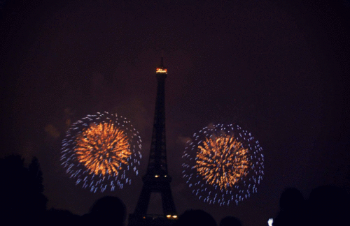 巴黎 铁塔  烟火