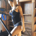 美女 健身 跑步机 黄发