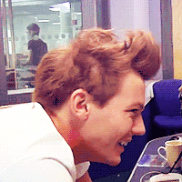 LV Louis+Vuitton 转头笑  明星