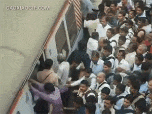 伤不起 印度 拥挤 地铁