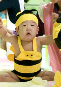 萌娃 小蜜蜂 举手 锻炼