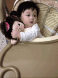 孩子 玩具 可爱 张望