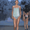 模特 灰蓝色服装 时尚 美女
