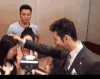 抚摸 喜欢 微笑