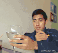 真人gif 男巫zachking 变小 神奇 金鱼 有点