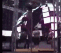 演唱会 受伤 钢管舞 心疼 痛