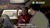 短发 蓝天 白云 汽车