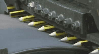 机器 生产线 滚动 铅笔