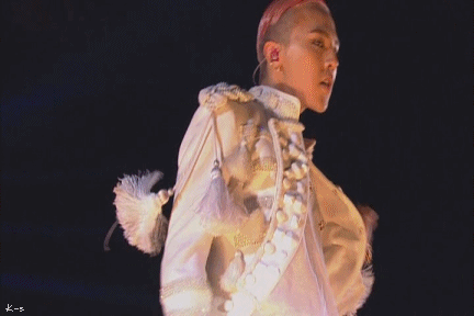 G-Dragon 表演 帅气 有型