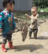 姐姐 弟弟 满身泥 搞笑
