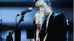 CNBLUE Hey&you MV Rock 乐队 弹贝斯 摇滚 摇滚乐队 李正信 贝斯 音乐 音乐录影带 韩国乐队