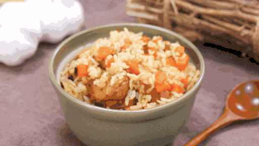 米饭 焖饭 美食 有菜有肉