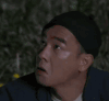 陈小春 疑问 抬头 草地