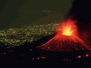 火山 火苗 夜晚 灯光