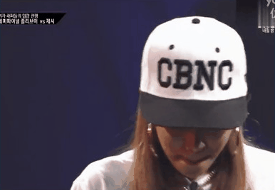 韩国 低头 表演 灯光