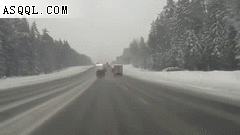 公路 雪天 交通 撞车
