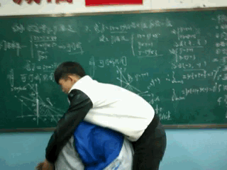 黑板 拥抱 函数 学生