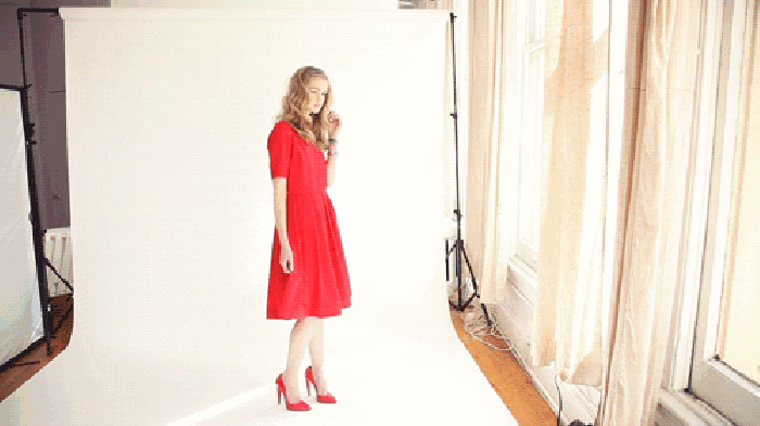 欧美 美女 模特 画报拍摄 红裙 凹造型
