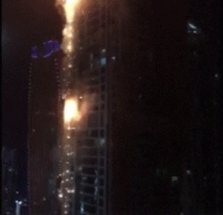 迪拜 火炬大厦 火灾 火花坠落 新闻