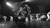 BIGBANG 舞台 黑白 手势