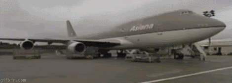 T台 runway 飞机 意外