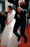 跳跃 婚纱 结婚 红地毯
