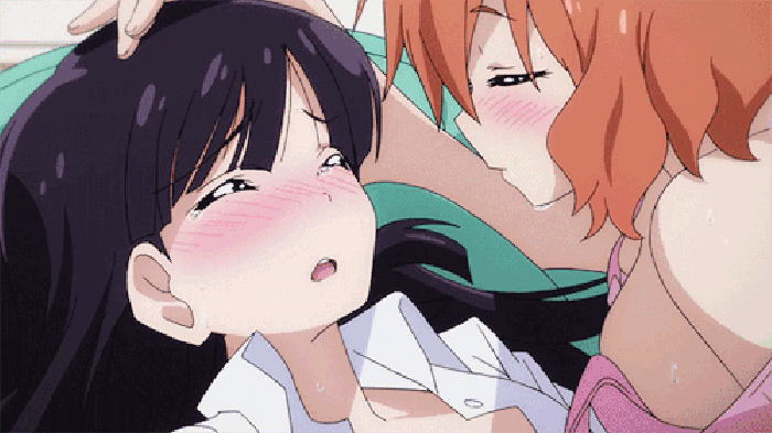 少女 趴着 害羞 脸红