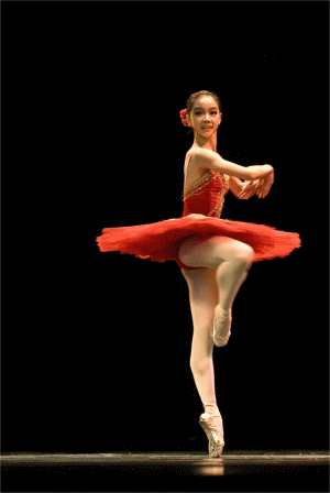 芭蕾舞  红舞裙 脚尖 优美