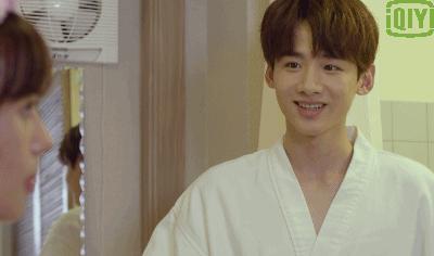 嘴炮GIF动态图_嘴炮表情包_嘴炮GIF动图-SOO