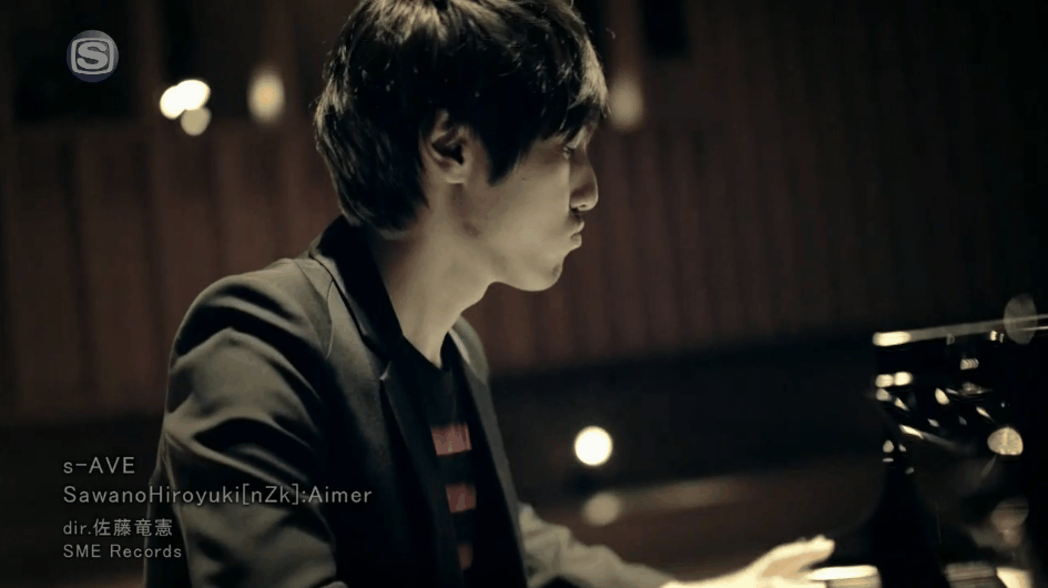 泽野弘之 弹钢琴