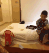 男孩 玩具 惊吓